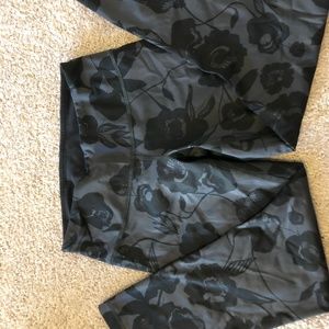Lululemon crop leggings